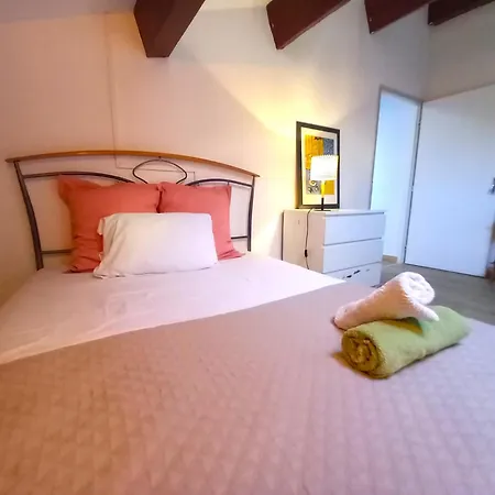 Duplex Atypique Centre Historique Hyères